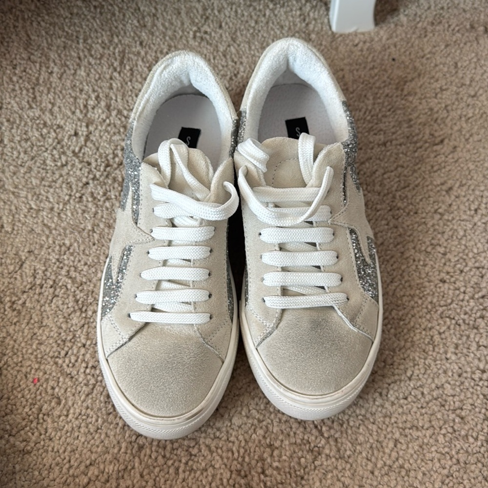 Steve Madden sneakers